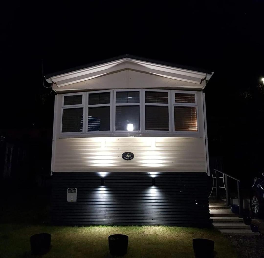 Wonderful 2 Bedroom Mobile Home Aberystwyth Exterior photo